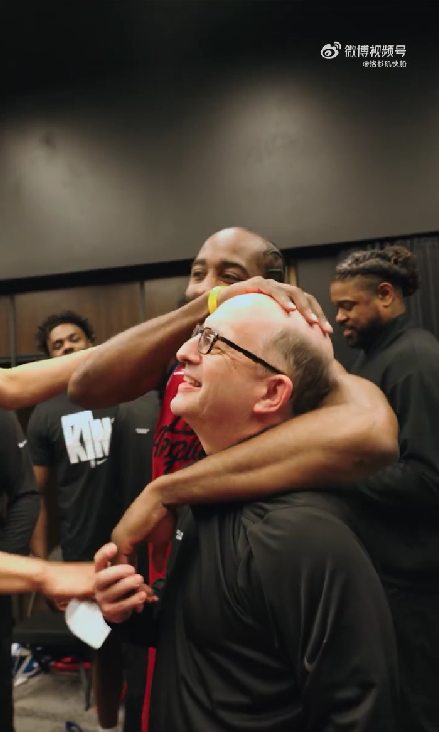 从哈登连续五场比赛得分超过高光表现到多特蒙德赛后更衣室发声,葡萄牙体育完成体检的简单介绍 从哈登连续五场比赛得分超过高光表现到多特蒙德赛后更衣室发声,葡萄牙体育完成体检的简单介绍